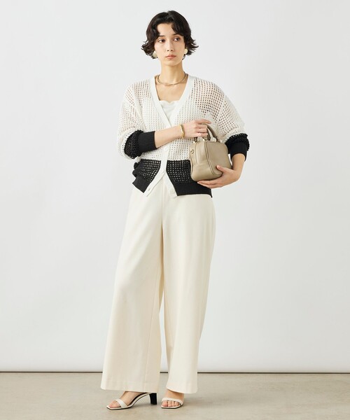 NOLLEY’S(ノーリーズ)の「《手洗い可能》テープメッシュ編Vネックカーディガン(カーディガン/ボレロ・レディース・オフホワイト/ブラック・38)」の3枚目の写真