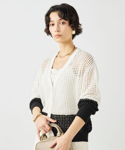 NOLLEY’S(ノーリーズ)の「《手洗い可能》テープメッシュ編Vネックカーディガン(カーディガン/ボレロ・レディース・オフホワイト/ブラック・38)」の7枚目の写真