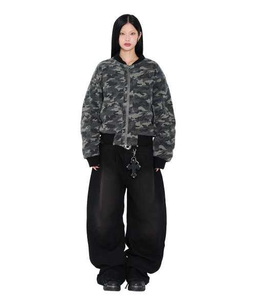 AAKAM(アーカム)の「Distressed Cotton MA-1 Jacket (Camo)(ブルゾン・レディース・その他・1/2)」の3枚目の写真