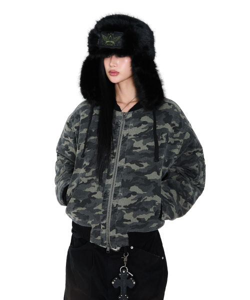AAKAM(アーカム)の「Distressed Cotton MA-1 Jacket (Camo)(ブルゾン・レディース・その他・1/2)」の8枚目の写真