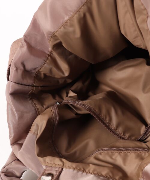 OUTDOOR PRODUCTS(アウトドアプロダクツ)の「【OUTDOOR PRODUCTS / アウトドアプロダクツ】2way Belt Tote ベルト トートバッグ(トートバッグ・レディース・ブラック/アイボリー/モカ・FREE)」の6枚目の写真