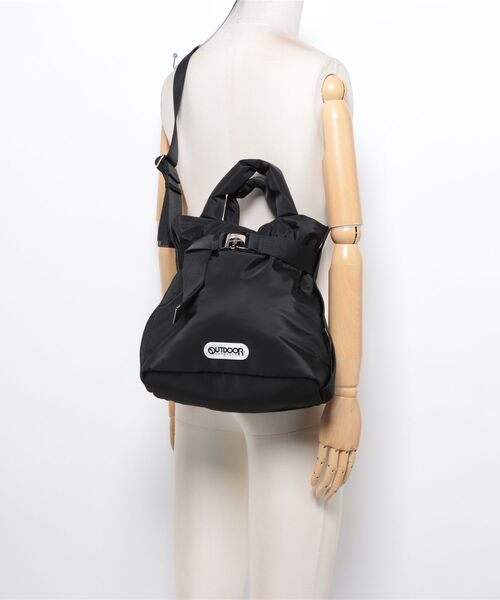 OUTDOOR PRODUCTS(アウトドアプロダクツ)の「【OUTDOOR PRODUCTS / アウトドアプロダクツ】2way Belt Tote ベルト トートバッグ(トートバッグ・レディース・ブラック/アイボリー/モカ・FREE)」の7枚目の写真