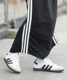 adidas（アディダス）の「adidas skateboarding アディダス スケートボーディング スニーカー samba ADV サンバ GZ8477 IE3100（スニーカー）」