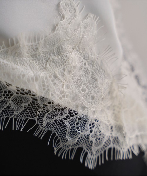 KOBE LETTUCE（コウベレタス）の「サテンレースアシメロングキャミソール（キャミソール・レディース・アイボリー/ブラック/ブラウン・M）」の6枚目の写真