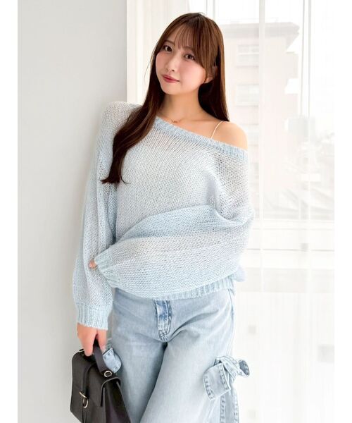 dazzlin(ダズリン)の「バックリボンスパンコールモヘアタッチニット(ニット/セーター・レディース・ブルー/ミント/ベージュ/ピンク/オフホワイト・FREE)」の4枚目の写真