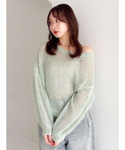 dazzlin(ダズリン)の「バックリボンスパンコールモヘアタッチニット(ニット/セーター・レディース・ブルー/ミント/ベージュ/ピンク/オフホワイト・FREE)」の3枚目の写真