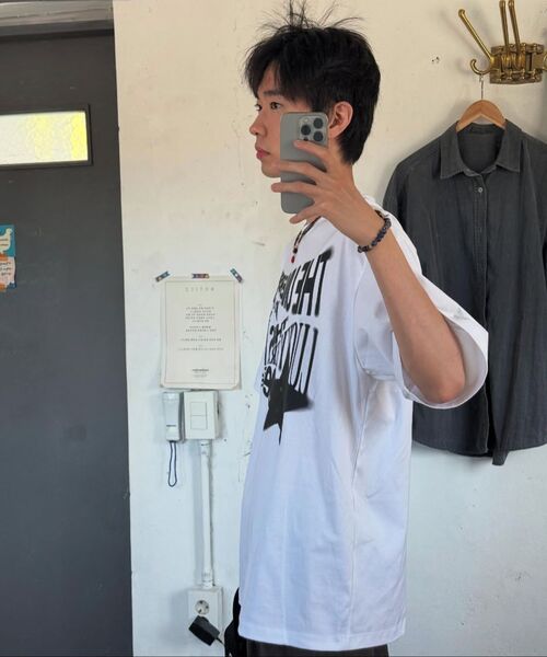 AEIAEIAE（エイエイエ）の「ユニセックスオーバーサイズグラフィックTシャツ[ホワイト]（Tシャツ/カットソー・メンズ・その他・FREE）」の6枚目の写真