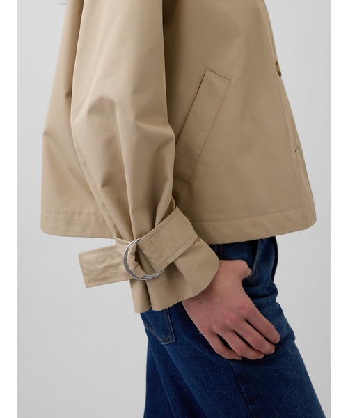 GAP(ギャップ)の「オーバーサイズ クロップド トレンチジャケット(その他アウター・レディース・ベージュ・XS/S/M/L)」の2枚目の写真