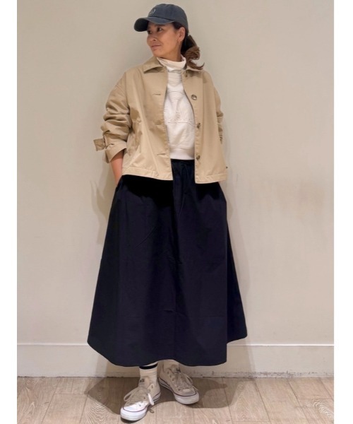 GAP(ギャップ)の「オーバーサイズ クロップド トレンチジャケット(その他アウター・レディース・ベージュ・XS/S/M/L)」の12枚目の写真