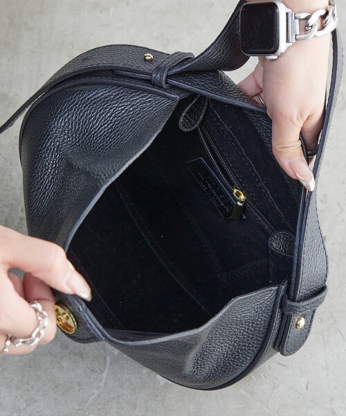 Lui's（ルイス）の「MILLELA FIRENZE / ベルトハンドバッグ（トートバッグ・レディース・ブラック/ダークブラウン/モカ・FREE）」の22枚目の写真