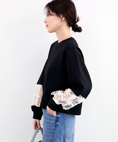 le.coeur blanc（ルクールブラン）の「《WEB限定アイテム》袖レースダンボールスウェット（スウェット・レディース・オフホワイト・38）」の7枚目の写真