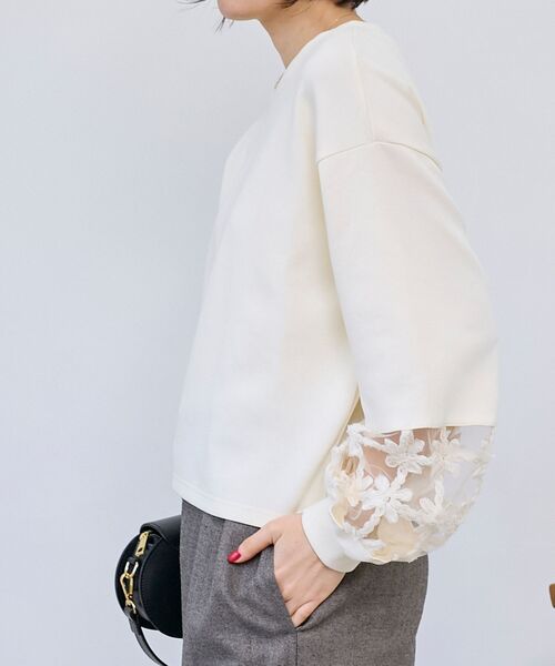 le.coeur blanc（ルクールブラン）の「《WEB限定アイテム》袖レースダンボールスウェット（スウェット・レディース・オフホワイト・38）」の17枚目の写真
