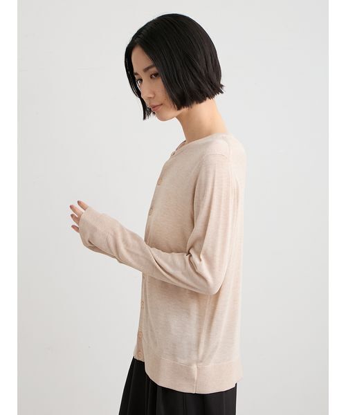 MIESROHE(ミースロエ)の「【セットアップ対応】【洗える】シルク混天竺ニットカーデ(ニット/セーター・レディース・ブラック/ベージュ・F)」の6枚目の写真