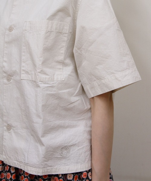 ORCIVAL（オーシバル）の「ORCIVAL/オーシバル　ガーメントダイポプリン レギュラーカラーショートスリーブシャツ　REGULAR COLLAR POPLIN SHORTSLEEVE SHIRT　OR-B0446 GDP（シャツ/ブラウス・レディース・クリーム/ダークベージュ/イエロー・1）」の4枚目の写真