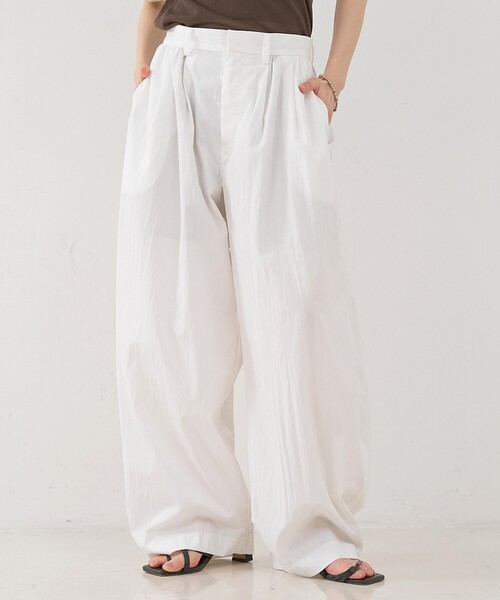 NOMINE（ノミネ）の「タック ボリュームパンツ（その他パンツ・レディース・ホワイト/ブラック/チャコールグレー・S/M）」の2枚目の写真