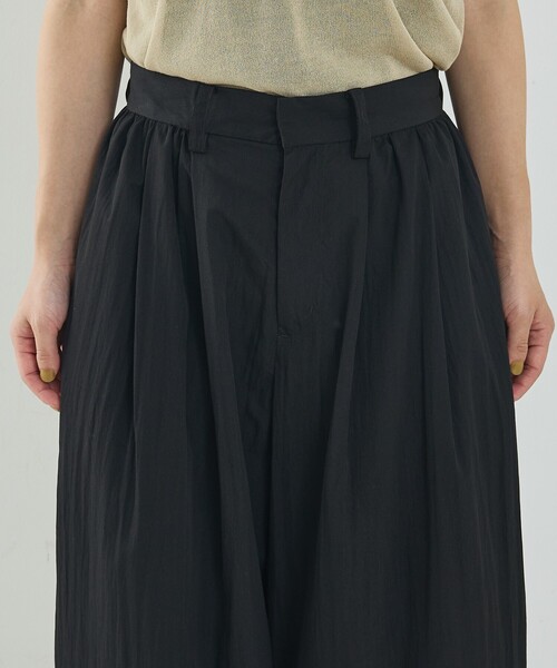 NOMINE（ノミネ）の「タック ボリュームパンツ（その他パンツ・レディース・ホワイト/ブラック/チャコールグレー・S/M）」の5枚目の写真