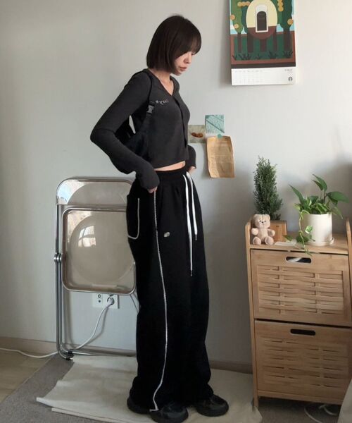 HAVISM（ヘビズム）の「ROSE LACE SWEATPANTS(BLACK)（スウェットパンツ・レディース・その他・ONE SIZE）」の4枚目の写真