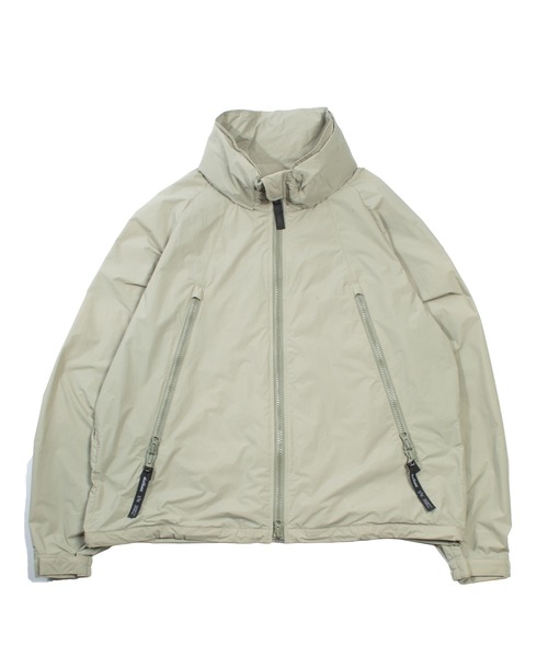 F/CE. （エフシーイー）の「F/CE. HAPPY JACKET AIR - IMPRESSION BY F/CE. / エフシーイー ハッピー ジャケット エア ― インプレッション バイ エフシーイー（ナイロンジャケット・メンズ・ベージュ/ブラック・LARGE/MEDIUM）」の2枚目の写真