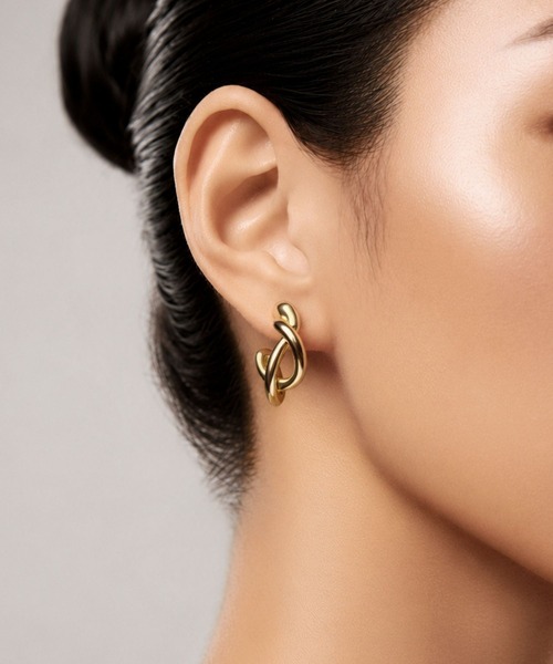 Lyvi(ライビィ)の「Twisted Flow Piercing / 金属アレルギー対応(ピアス(両耳用)・レディース・シルバー/ゴールド・FREE)」の10枚目の写真