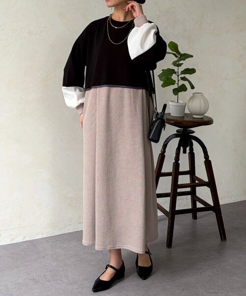 Chez toi（シェトワ）の「ポンチドッキンワンピース（ワンピース・レディース・ベージュ/ブラック/チャコールグレー・FREE）」の2枚目の写真