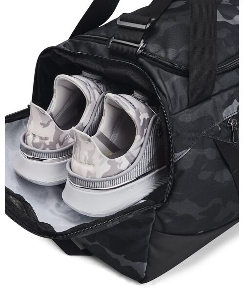 UNDER ARMOUR（アンダーアーマー）の「UAアンディナイアブル5.0 ダッフルバッグ Mサイズ（トレーニング/メンズ/レディース）（ボストンバッグ・レディース・グレー・ONESIZE）」の6枚目の写真