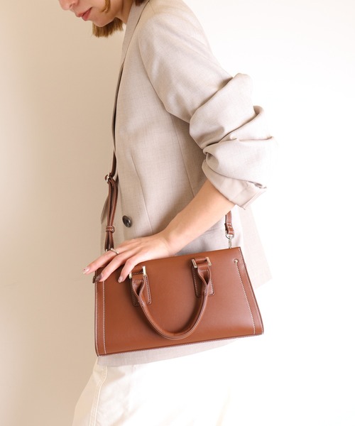 artemis by DIANA（アルテミスバイダイアナ）の「ショルダーベルト付属 2WAYスカーフリボンバッグ（ハンドバッグ・レディース・ホワイト/ブラウン/イエロー/ブラック・FREE）」の7枚目の写真