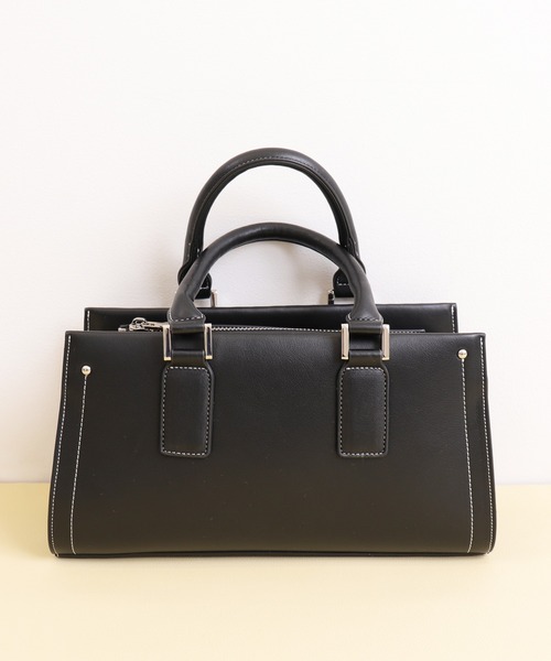 artemis by DIANA（アルテミスバイダイアナ）の「ショルダーベルト付属 2WAYスカーフリボンバッグ（ハンドバッグ・レディース・ホワイト/ブラウン/イエロー/ブラック・FREE）」の17枚目の写真