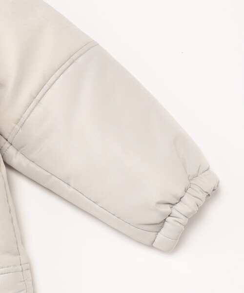 COMME CA ISM(コムサイズム)の「タフタ×スエードタッチ 中綿ブルゾン(ブルゾン・キッズ・カーキ/グレイッシュベージュ・100cm/110cm/120cm/130cm/140cm/150cm)」の5枚目の写真