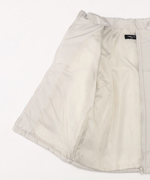 COMME CA ISM(コムサイズム)の「タフタ×スエードタッチ 中綿ブルゾン(ブルゾン・キッズ・カーキ/グレイッシュベージュ・100cm/110cm/120cm/130cm/140cm/150cm)」の8枚目の写真