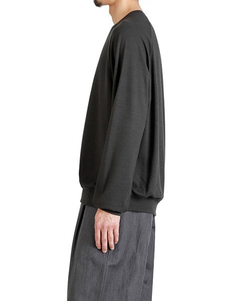 GOLD（ゴールド）の「GOLD / ゴールド：Super 140s WASHBLE WOOL RAGLAN CREW NECK SHIRT：25B-GL69413[MUS]（Tシャツ/カットソー・メンズ・チャコールグレー・L/M）」の6枚目の写真