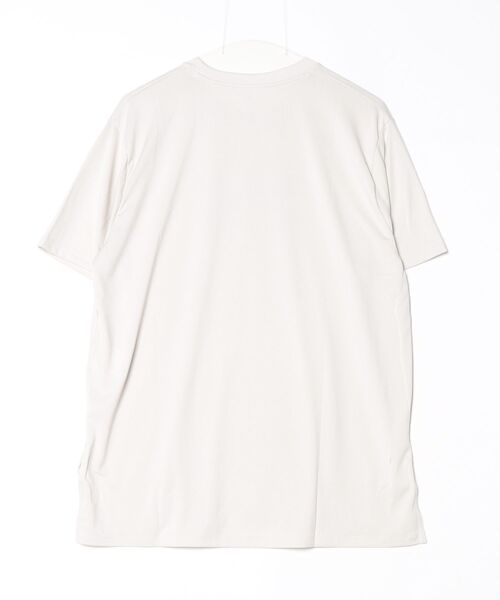 UNDER ARMOUR(アンダーアーマー)の「【別注】アンダーアーマー UAテック オーバーサイズド ビッグロゴ Tシャツ 限定コラボ(Tシャツ/カットソー・レディース・グリーン/ネイビー/ブラック/オフホワイト・XL/L/M/S)」の5枚目の写真
