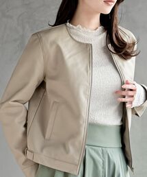 ノーカラー」に該当するレディースのライダースジャケットファッション