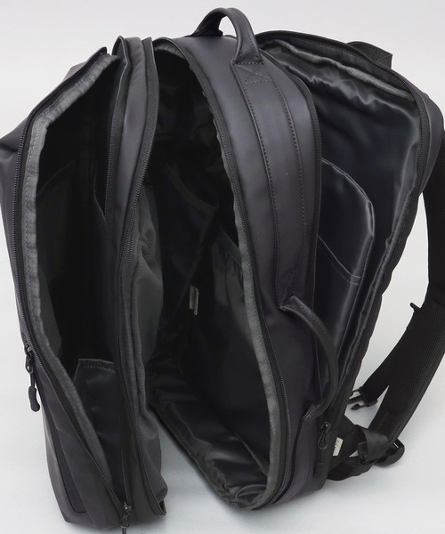 fulcro（フルクロ）の「撥水・耐水 自立型 マットコーティング ポリエステル ビジネスリュック A4・PC・PET収納 キャリーオン対応 sleek スリーク（ビジネスバッグ・メンズ・ブラック・FREE）」の8枚目の写真