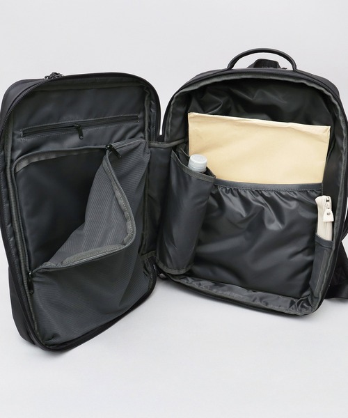 fulcro（フルクロ）の「撥水・耐水 自立型 マットコーティング ポリエステル ビジネスリュック A4・PC・PET収納 キャリーオン対応 sleek スリーク（ビジネスバッグ・メンズ・ブラック・FREE）」の13枚目の写真