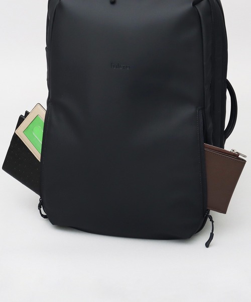 fulcro（フルクロ）の「撥水・耐水 自立型 マットコーティング ポリエステル ビジネスリュック A4・PC・PET収納 キャリーオン対応 sleek スリーク（ビジネスバッグ・メンズ・ブラック・FREE）」の22枚目の写真