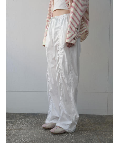 Kijun（キジュン）の「Airy Parachute Pants Off-White（スウェットパンツ・レディース・その他・MEDIUM/SMALL）」の2枚目の写真