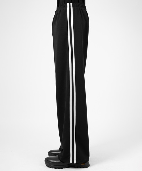 LAD MUSICIAN（ラッドミュージシャン）の「ESTER JERSEY SIDE LINE STRAIGHT PANTS（スウェットパンツ・メンズ・グレー系/ブラック・42/46/44）」の4枚目の写真