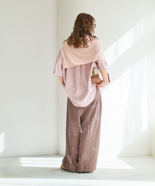 BAYFLOW（ベイフロー）の「[簡単ブラウジング仕様]2WAYスタンダート半袖シャツ（シャツ/ブラウス・レディース・ブルー/オフホワイト/ライトグリーン/モーブ系/ブラウン系/チャコール・FREE）」の9枚目の写真