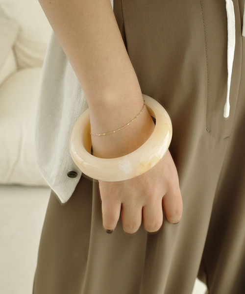 SLOBE IENA(スローブイエナ)の「《追加》mabel/マベル クリアバングル(バングル/リストバンド・レディース・キャメル/グレー/アイボリー/ホワイト・FREE)」の18枚目の写真