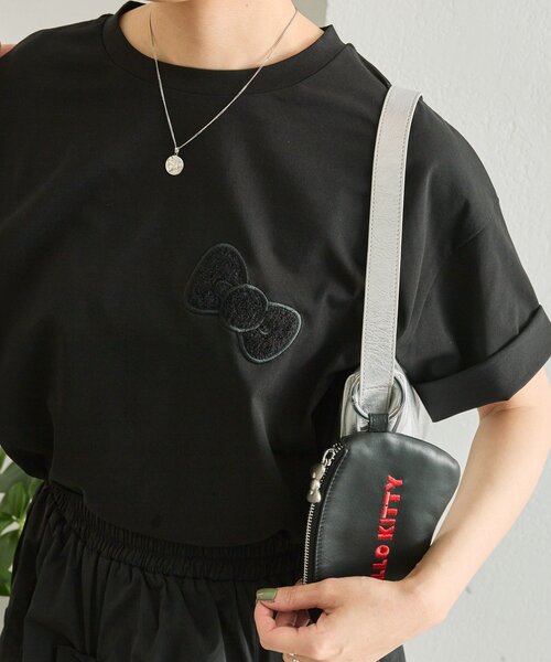 ear PAPILLONNER（イアパピヨネ）の「【HELLO KITTY（ハローキティ）×ear】コラボTシャツ《手洗い可》（Tシャツ/カットソー・レディース・ブラック/ブラック系その他・FREE）」の2枚目の写真