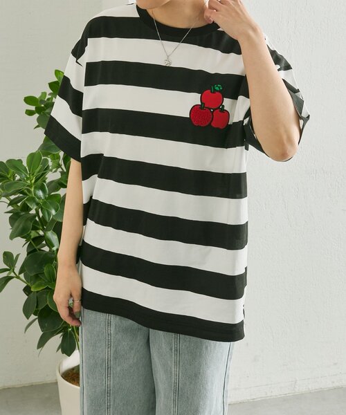 ear PAPILLONNER（イアパピヨネ）の「【HELLO KITTY（ハローキティ）×ear】コラボTシャツ《手洗い可》（Tシャツ/カットソー・レディース・ブラック/ブラック系その他・FREE）」の12枚目の写真