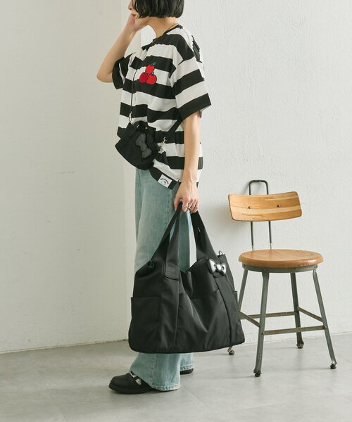 ear PAPILLONNER（イアパピヨネ）の「【HELLO KITTY（ハローキティ）×ear】コラボTシャツ《手洗い可》（Tシャツ/カットソー・レディース・ブラック/ブラック系その他・FREE）」の7枚目の写真