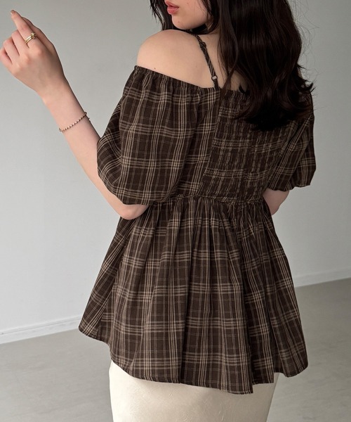 junoah(ジュノア)の「リボンデザインペプラムブラウス(シャツ/ブラウス・レディース・ブラウン/ブラック/ネイビー・LARGE/MEDIUM/SMALL)」の13枚目の写真
