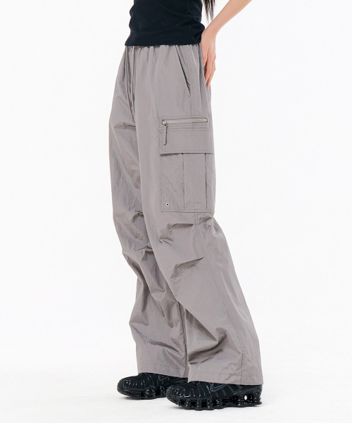CHASECULT（チェイスカルト）の「レディース グロッシーカーゴパンツ-FBRG2291C09（その他パンツ・レディース・ダークグレー・67/70）」の2枚目の写真