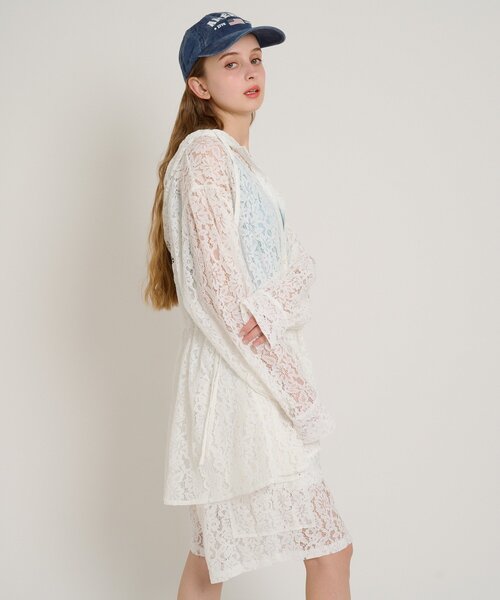 w closet（ダブルクローゼット）の「【3色展開/ウエストゴム】ドロストフードシャツ（シャツ/ブラウス・レディース・ネイビー/オフホワイト/ピンク/グリーン・FREE）」の15枚目の写真