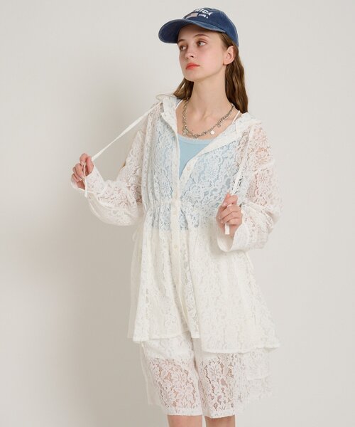 w closet（ダブルクローゼット）の「【3色展開/ウエストゴム】ドロストフードシャツ（シャツ/ブラウス・レディース・ネイビー/オフホワイト/ピンク/グリーン・FREE）」の17枚目の写真