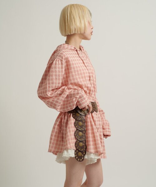 w closet（ダブルクローゼット）の「【3色展開/ウエストゴム】ドロストフードシャツ（シャツ/ブラウス・レディース・ネイビー/オフホワイト/ピンク/グリーン・FREE）」の8枚目の写真