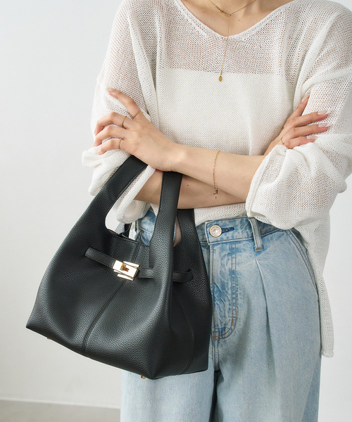 LE TALON（ルタロン）の「LETALON 2way soft cube bag（ショルダーバッグ・レディース・ブラック/ベージュ・FREE）」の2枚目の写真