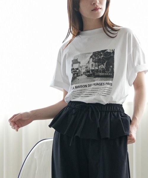 mili an deni（ミリアンデニ）の「半袖シティスケープフォトプリントTシャツ（Tシャツ/カットソー・レディース・オフホワイト/チャコールグレー/ブラック・M/L）」の4枚目の写真