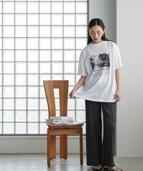 mili an deni（ミリアンデニ）の「半袖シティスケープフォトプリントTシャツ（Tシャツ/カットソー・レディース・オフホワイト/チャコールグレー/ブラック・M/L）」の8枚目の写真